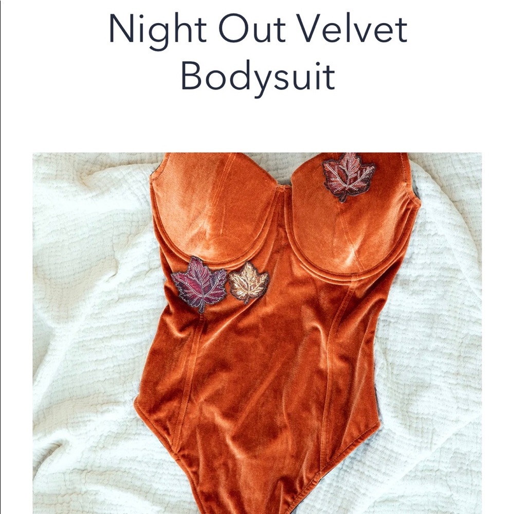 Pumpkin spice velvet bodysuit 🍁